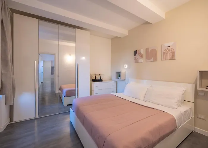 Luna 30 - Historic Heart With A View- Italywego *