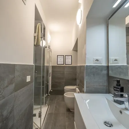 Luna 30 - Historic Heart With A View- Italywego *