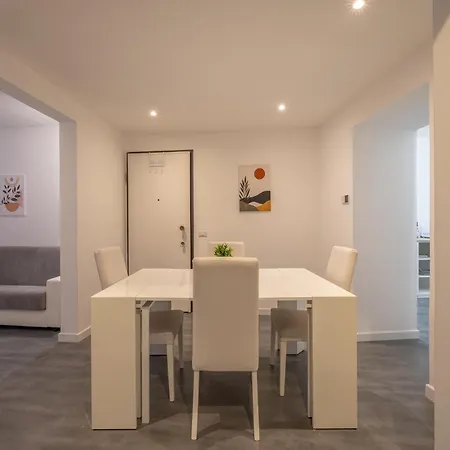 Luna 30 - Historic Heart With A View- Italywego