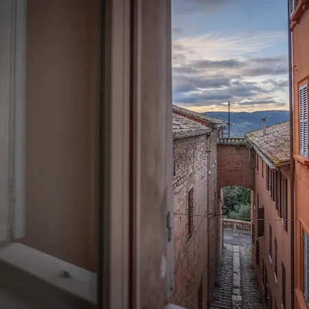 Διαμέρισμα Luna 30 - Historic Heart With A View- Italywego *