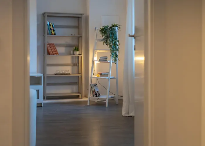 Luna 30 - Historic Heart With A View- Italywego