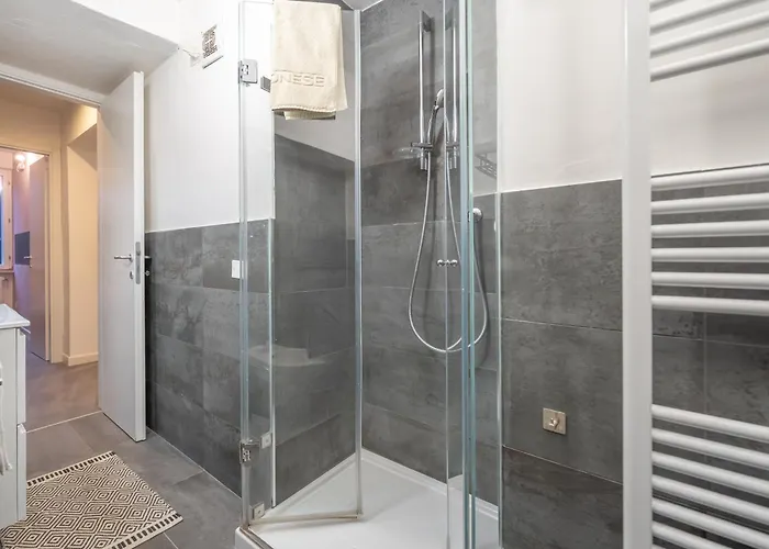 Luna 30 - Historic Heart With A View- Italywego *