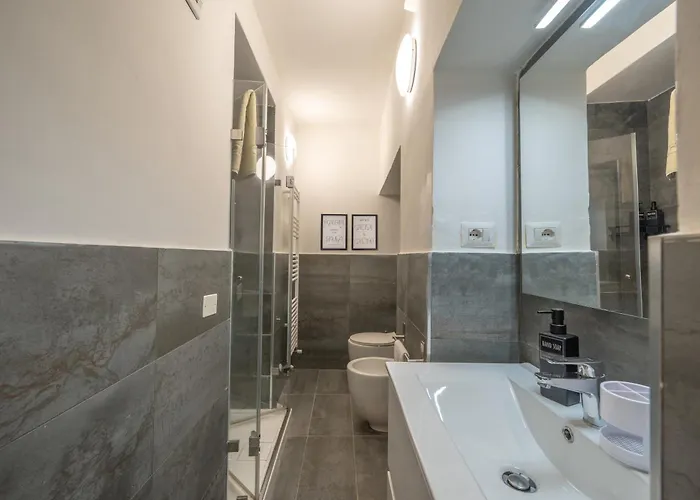 Luna 30 - Historic Heart With A View- Italywego *