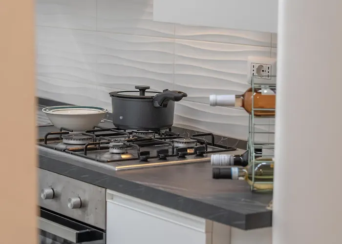 Luna 30 - Historic Heart With A View- Italywego